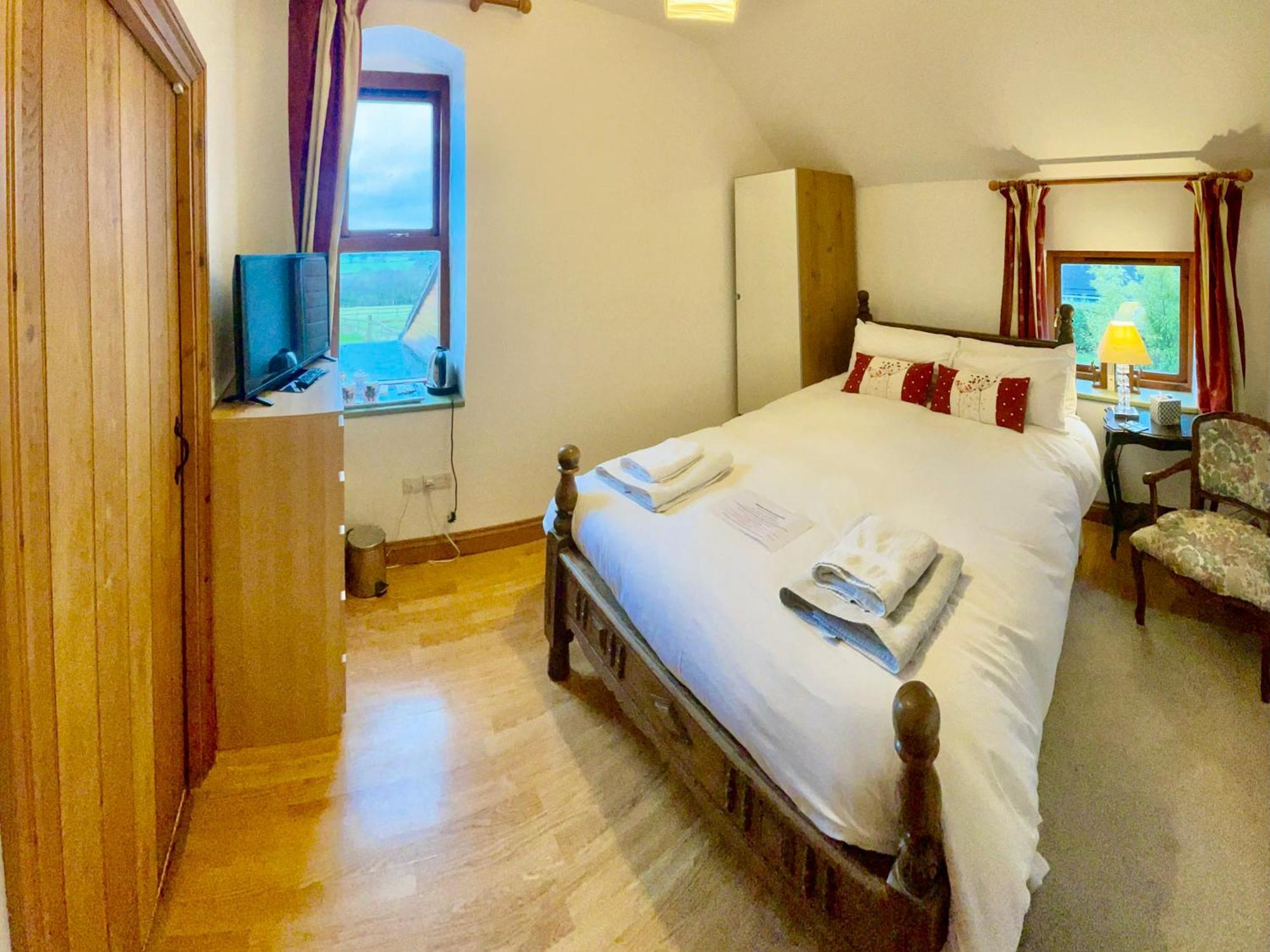 Highfields Farm B&B Stone  Ngoại thất bức ảnh